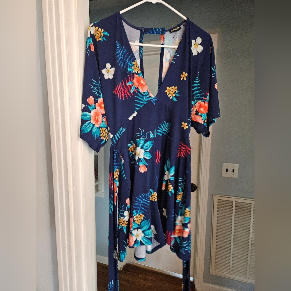 NWOT Express Blue Floral Short Sleeve Romper with Tie Waist